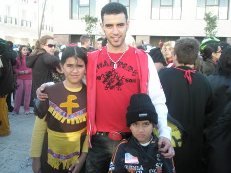 me con sarita y adam en el carnavalde cadiz